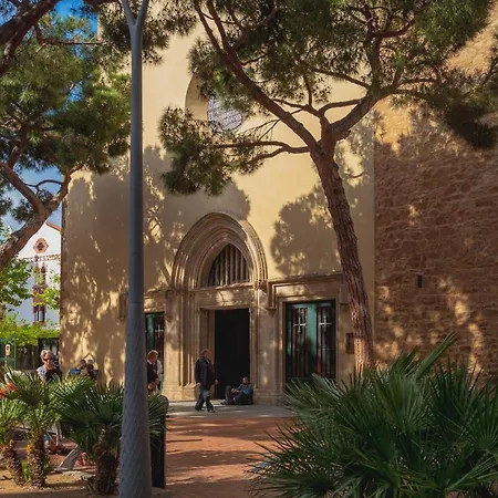Apartment Fantastic 3 Bedroom Apartment, 300m To The Sea *
