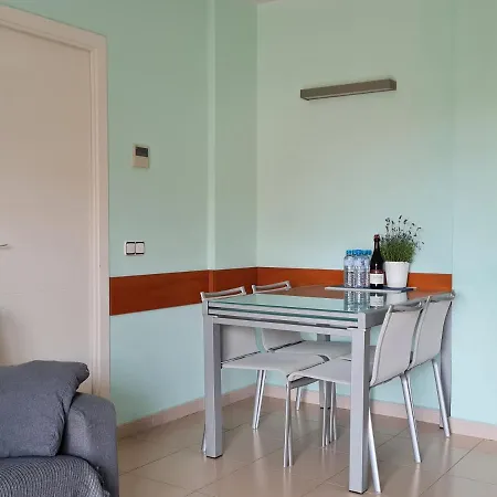 Fantastic 3 Bedroom Apartment, 300m To The Sea Apartment *